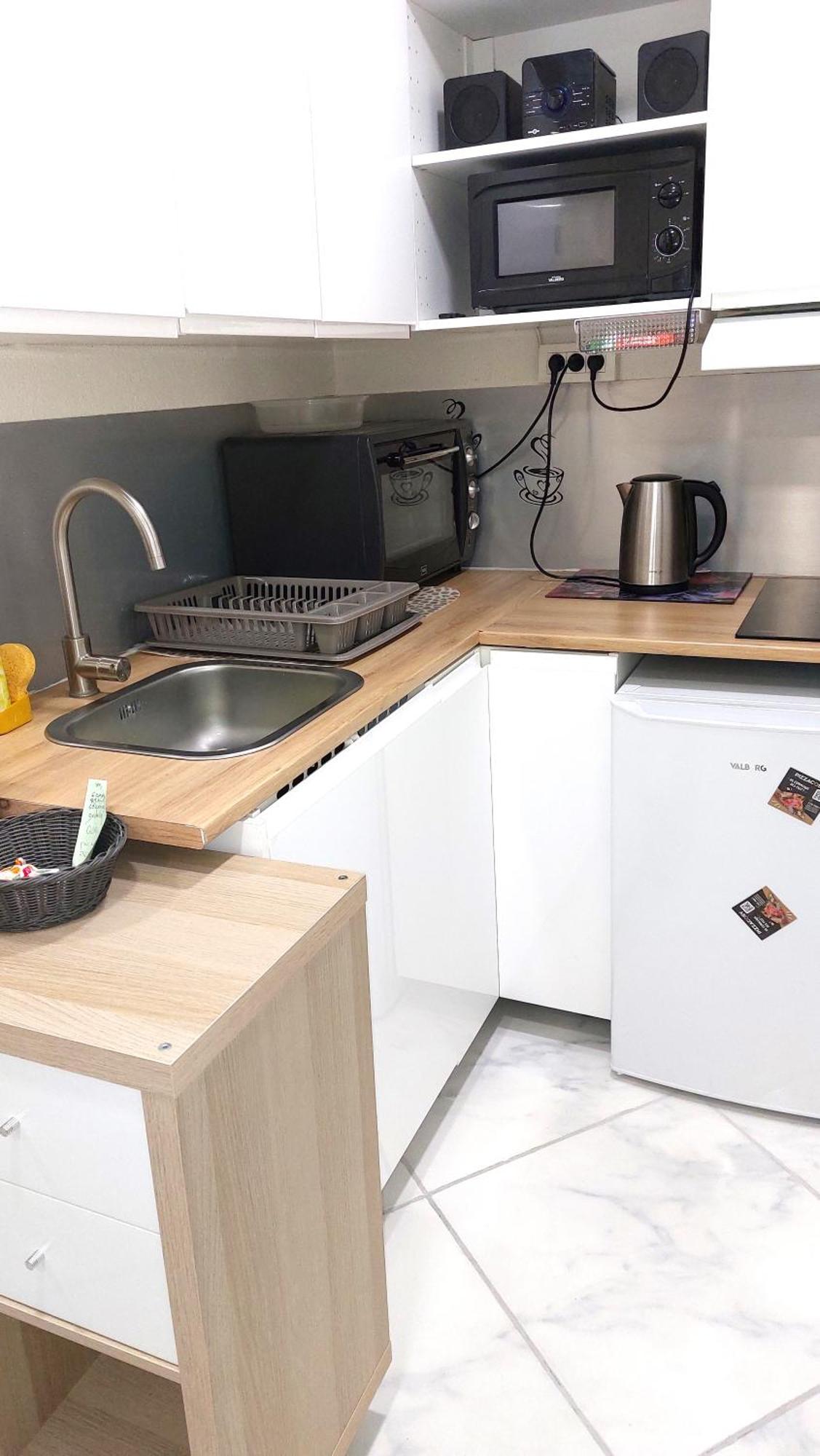 Ferienwohnung A 10Mn Des Arenes F2 Au Calme Avec Garage Gratuit Nîmes Exterior foto